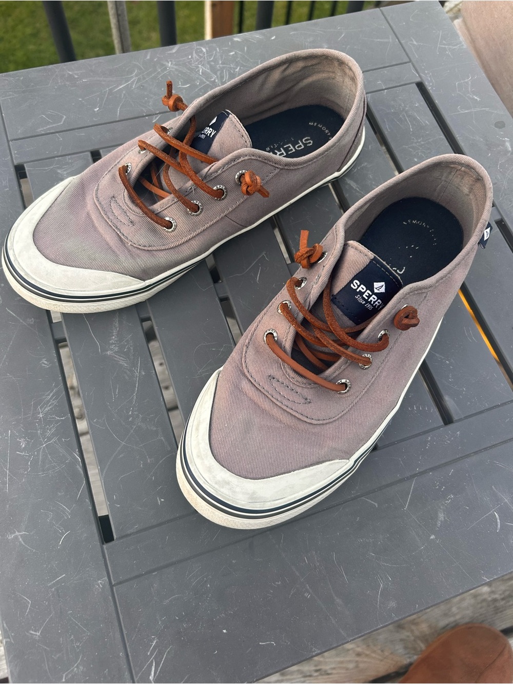 Women’s sperry shoes